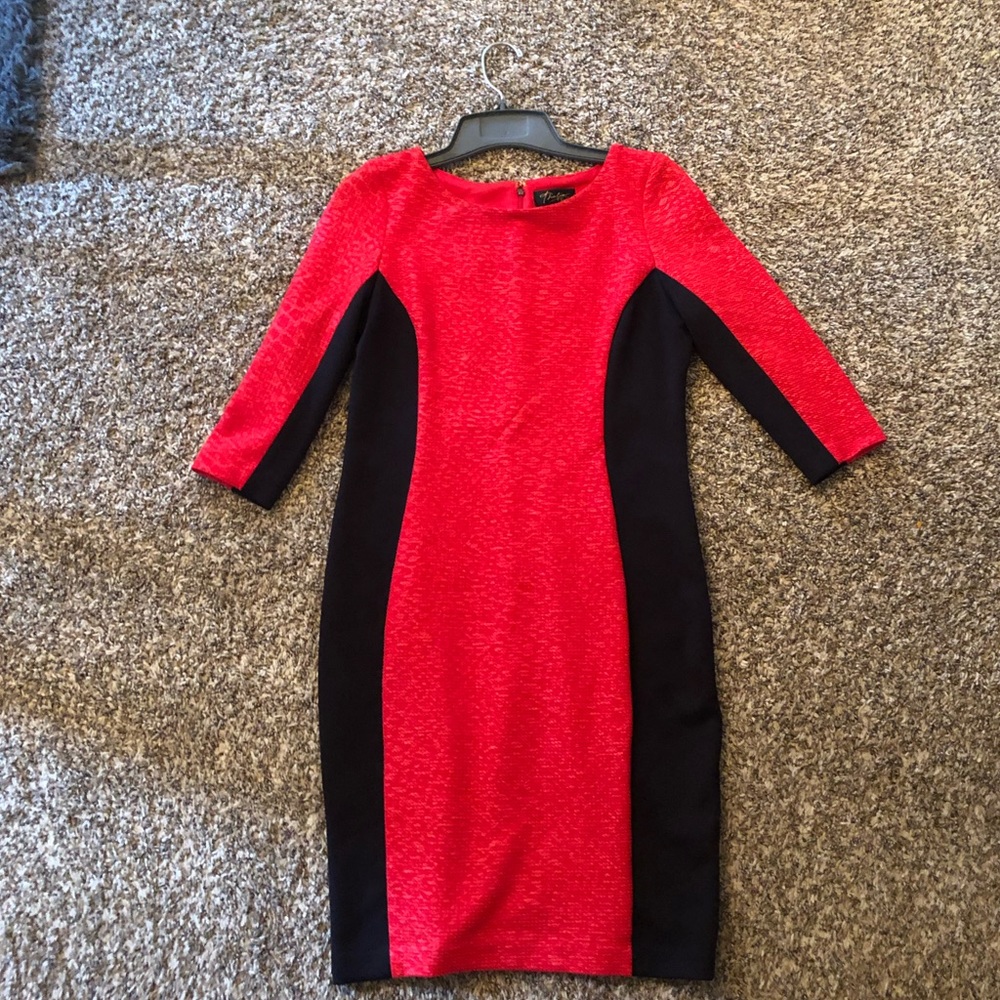 Red dress with black slimming sides!!